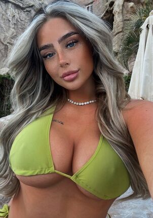 Ela Charlotte